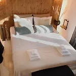 شقة Nisos *